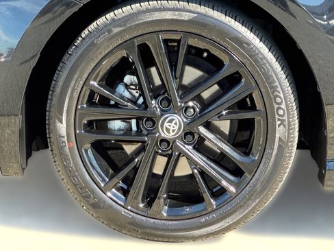 Certified 2025 Toyota Camry SE image 10