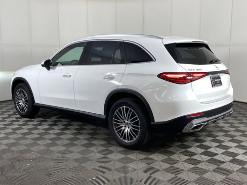 Used 2026 Mercedes-Benz GLC 300 4MATIC image 3