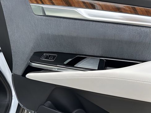 New 2026 Cadillac Escalade Platinum Sport w/ LPO, Floor Liner Package AWD/4WD image 16
