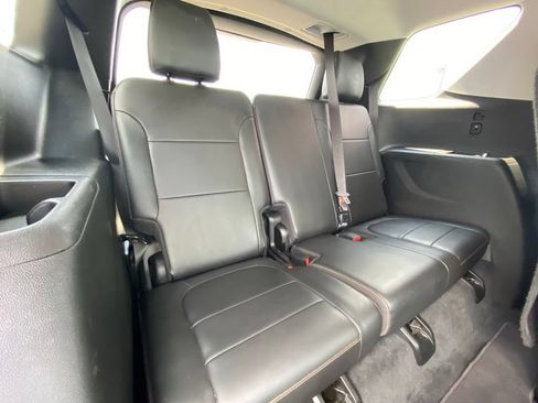 Used 2021 Chevrolet Traverse RS FWD image 39