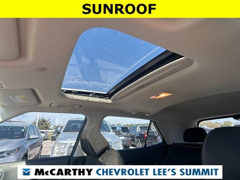 Used 2024 Hyundai Venue SEL image 6