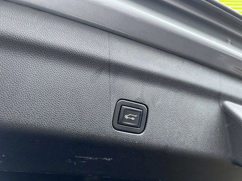 Used 2023 Chevrolet Tahoe LT AWD/4WD image 29