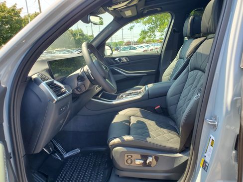 New 2026 BMW X5 xDrive50e w/ M Sport Package AWD/4WD image 5