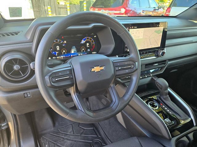 Used 2025 Chevrolet Colorado W/T AWD/4WD image 9