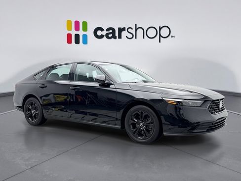 Used 2025 Honda Accord SE image 7
