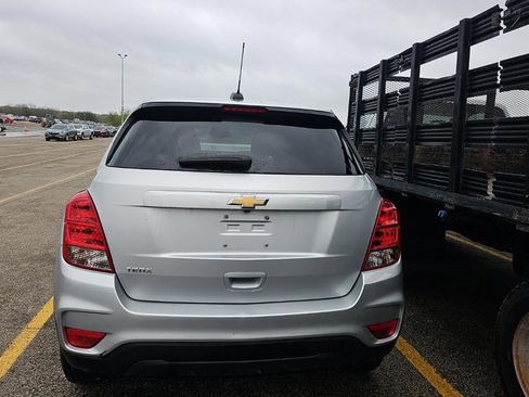 Used 2022 Chevrolet Trax LS w/ Tint and Cruise Package image 4