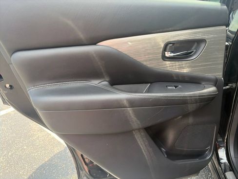 Used 2018 Nissan Murano SL w/ Midnight Edition Package FWD image 24