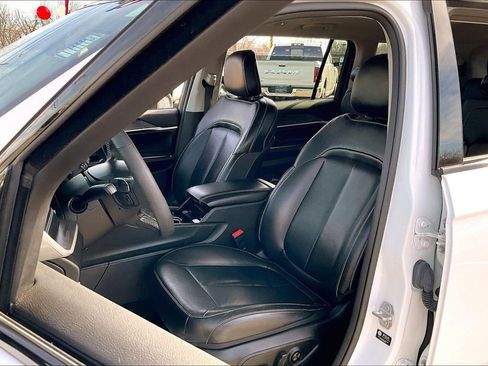 Used 2023 Jeep Grand Cherokee L Limited w/ Black Appearance Package image 22