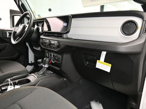 New 2026 Jeep Gladiator Sport image 35