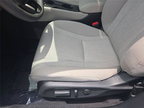 Used 2023 Honda Accord EX image 16