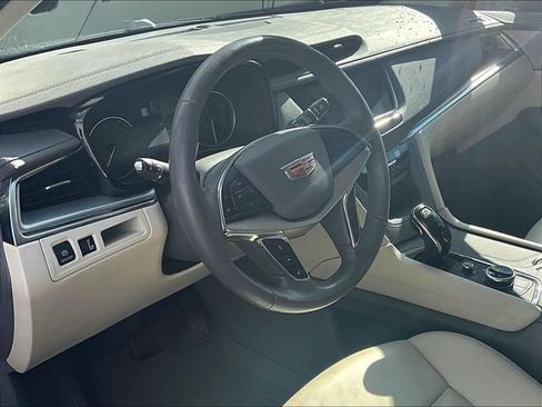 Used 2021 Cadillac XT5 Premium Luxury AWD/4WD image 14