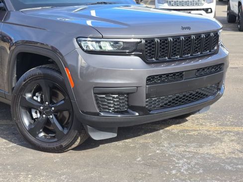 Used 2022 Jeep Grand Cherokee L Altitude image 2