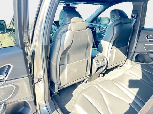 Used 2025 Acura RDX SH-AWD image 12