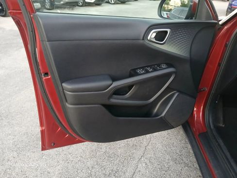 Used 2020 Kia Soul S image 10