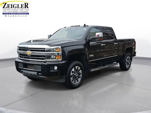 Used 2019 Chevrolet Silverado 2500 High Country w/ Duramax Plus Package image 1