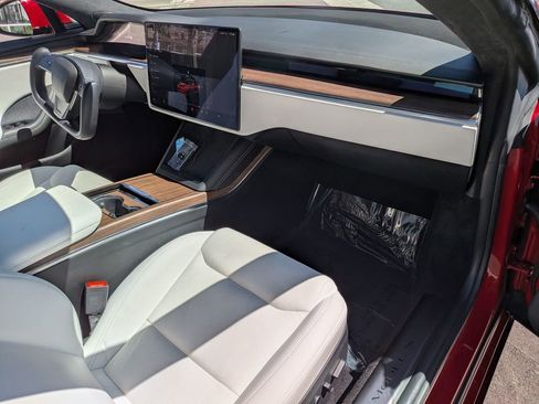 Used 2022 Tesla Model S Base image 9