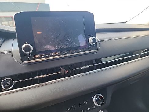 Used 2023 Mitsubishi Outlander ES image 4