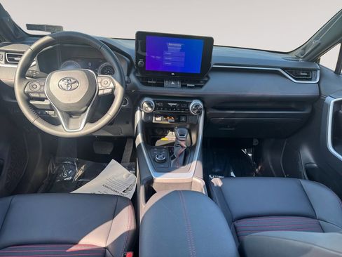 Used 2025 Toyota RAV4 XSE w/ Weather Package AWD/4WD image 10