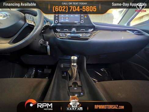 Used 2020 Toyota C-HR LE FWD image 17