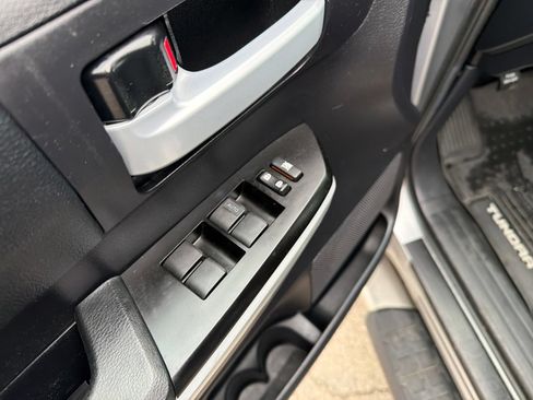 Used 2020 Toyota Tundra SR5 w/ SR5 Convenience Package AWD/4WD image 13