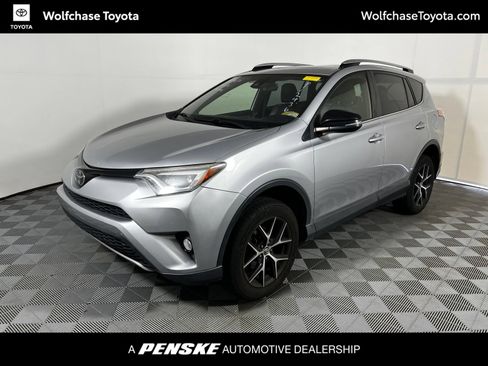 Used 2018 Toyota RAV4 SE w/ Power Extra Value Package FWD image 1