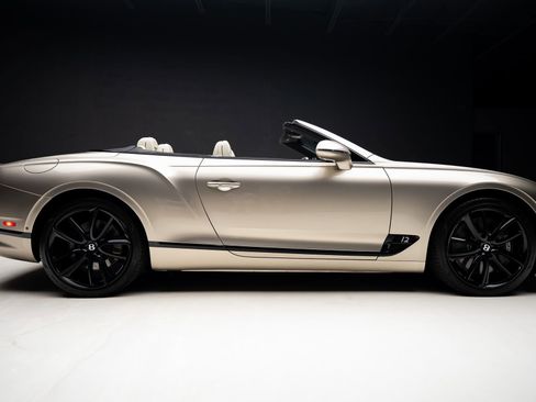 Used 2020 Bentley Continental GT AWD/4WD image 37