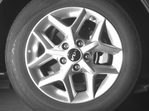 Used 2025 Kia Soul LX w/ LX Technology Package FWD image 13