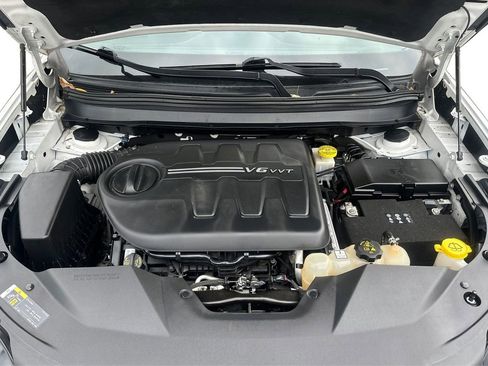 Used 2019 Jeep Cherokee Trailhawk w/ Cold Weather Group image 23