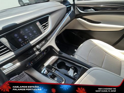 Used 2023 Buick Enclave Essence FWD image 21