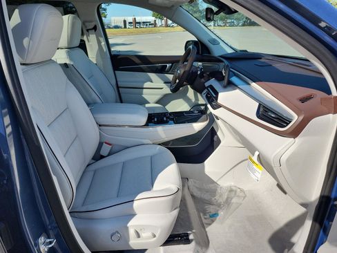 New 2026 Buick Enclave Avenir w/ Super Cruise Package image 10