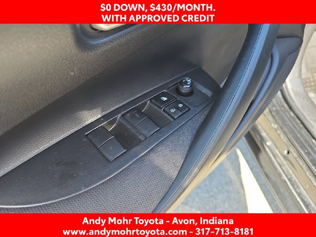 Used 2021 Toyota Corolla LE FWD image 12