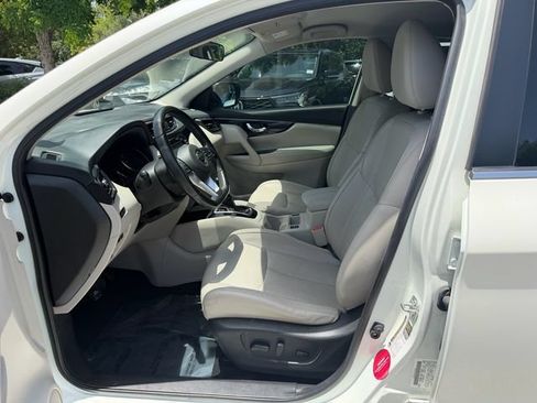 Used 2018 Nissan Rogue Sport SL FWD image 11