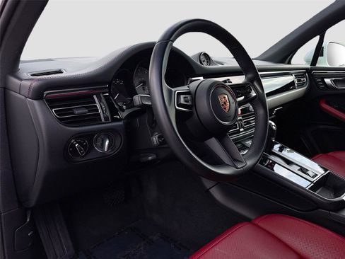 Used 2023 Porsche Macan S AWD/4WD image 10