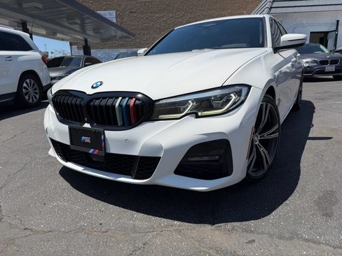 Used 2019 BMW 330i Sedan w/ M Sport Package RWD image 3