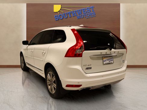 Used 2016 Volvo XC60 T6 Platinum w/ Climate Package image 2