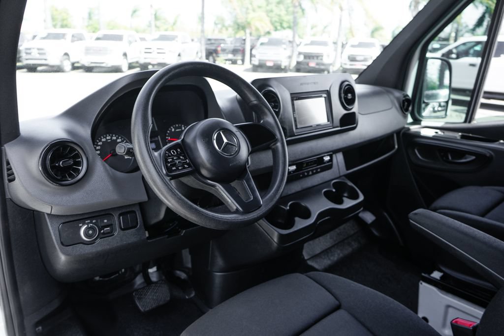 Used 2019 Mercedes-Benz Sprinter 170 Cargo image 21
