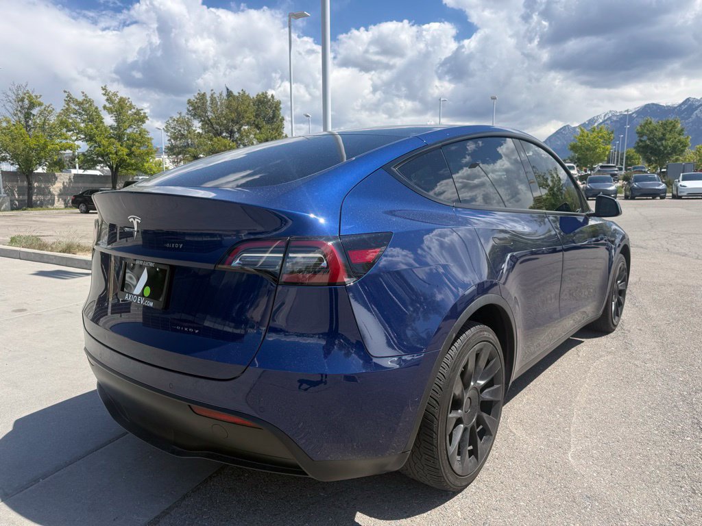Used 2022 Tesla Model Y Long Range AWD/4WD image 8