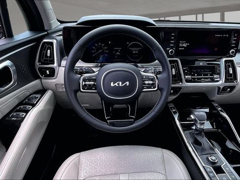 Used 2023 Kia Sorento SX FWD image 8