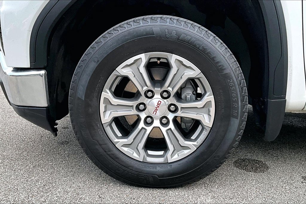 Used 2025 GMC Sierra 1500 SLT RWD image 11