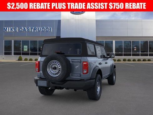 New 2025 Ford Bronco 4-Door image 8