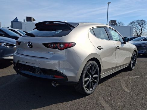 New 2026 MAZDA MAZDA3 Hatchback w/Premium Plus Pkg image 7