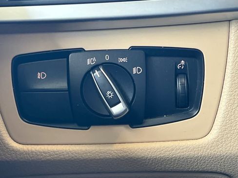 Used 2017 BMW 330e RWD image 32