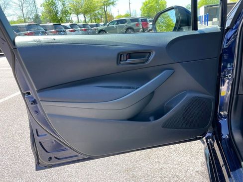 Used 2025 Toyota Corolla LE image 23