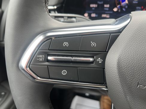 Used 2025 Chevrolet Tahoe High Country image 26