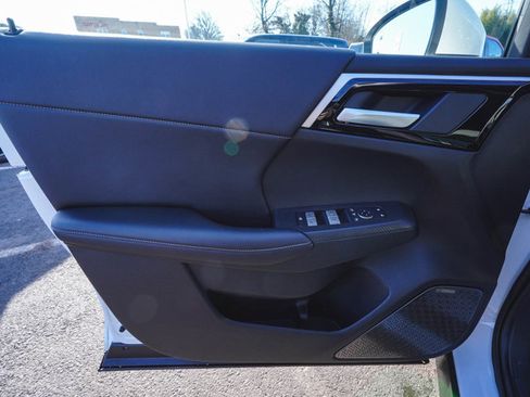 New 2026 Mitsubishi Outlander SE image 9