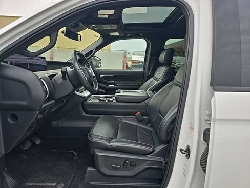 Used 2025 Ford Expedition Max Platinum w/ Stealth Appearance Package AWD/4WD image 13