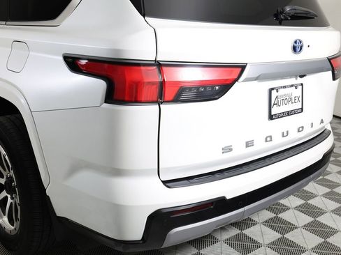 Used 2023 Toyota Sequoia Capstone image 57