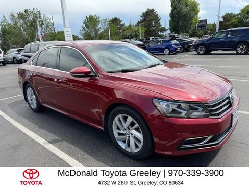 Used 2018 Volkswagen Passat 2.0T SE FWD image 2