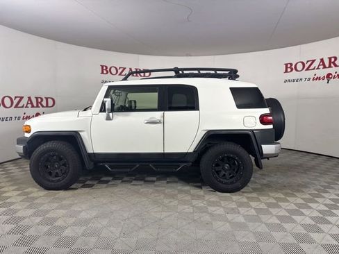 Used 2013 Toyota FJ Cruiser 4WD w/ Convenience Pkg image 5