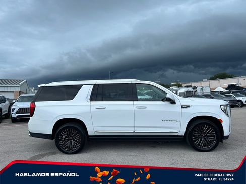 Used 2021 GMC Yukon XL Denali w/ Denali Premium Package RWD image 8